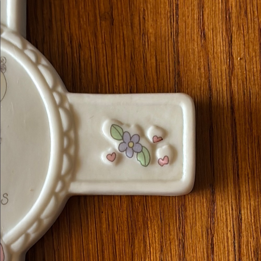 1990 Precious Moment White Cross - Picture 4 of 11